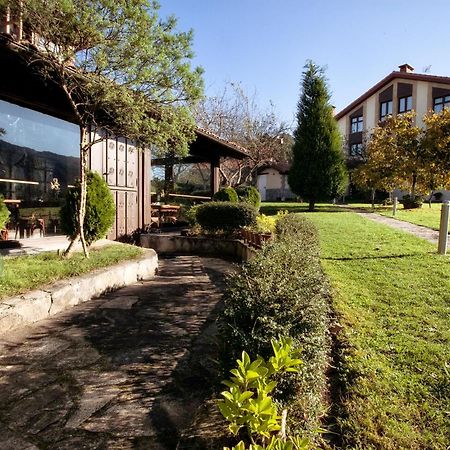 Apartamentos Rurales L'Arquera Лянес Екстериор снимка