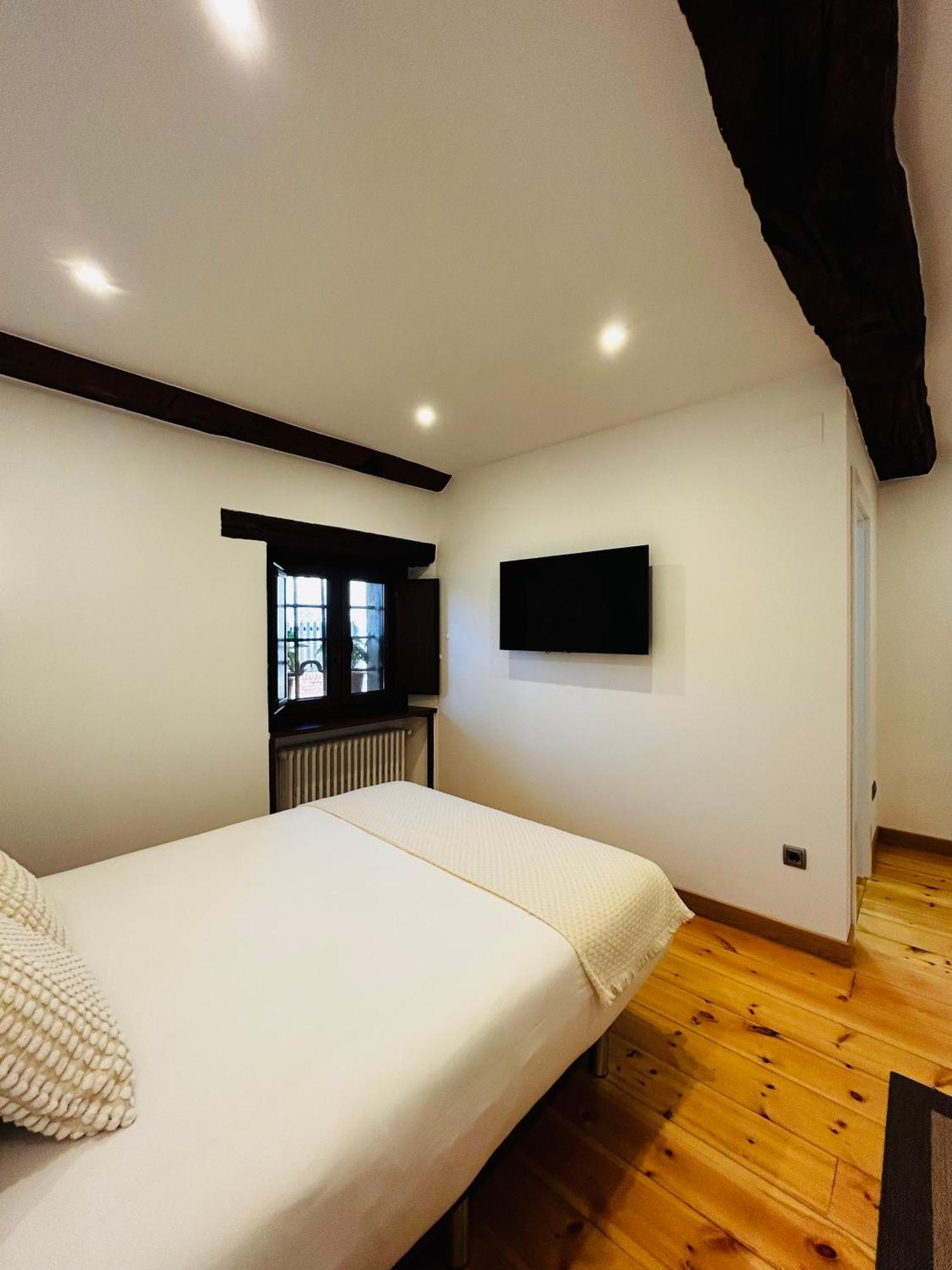 Apartamentos Rurales L'Arquera Лянес Екстериор снимка