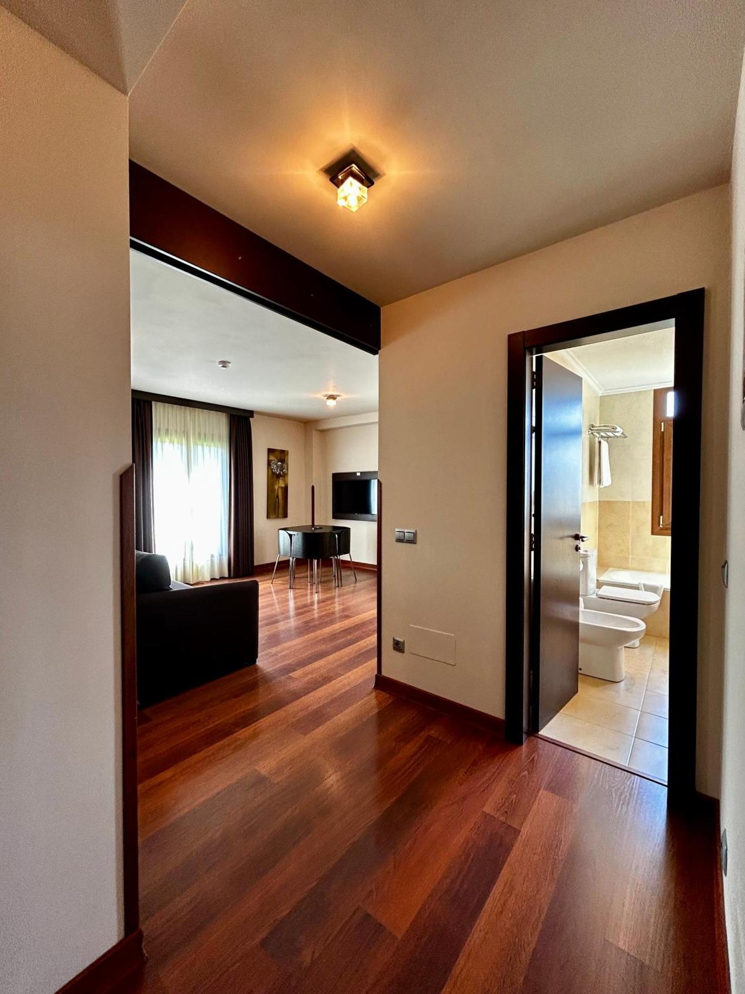 Apartamentos Rurales L'Arquera Лянес Екстериор снимка