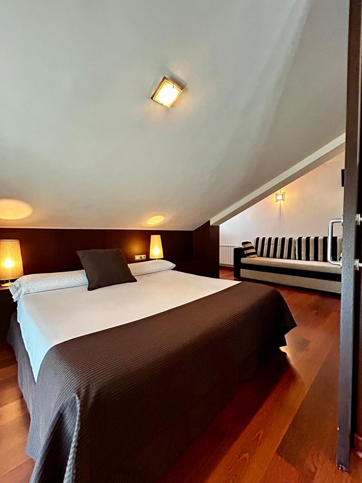 Apartamentos Rurales L'Arquera Лянес Екстериор снимка