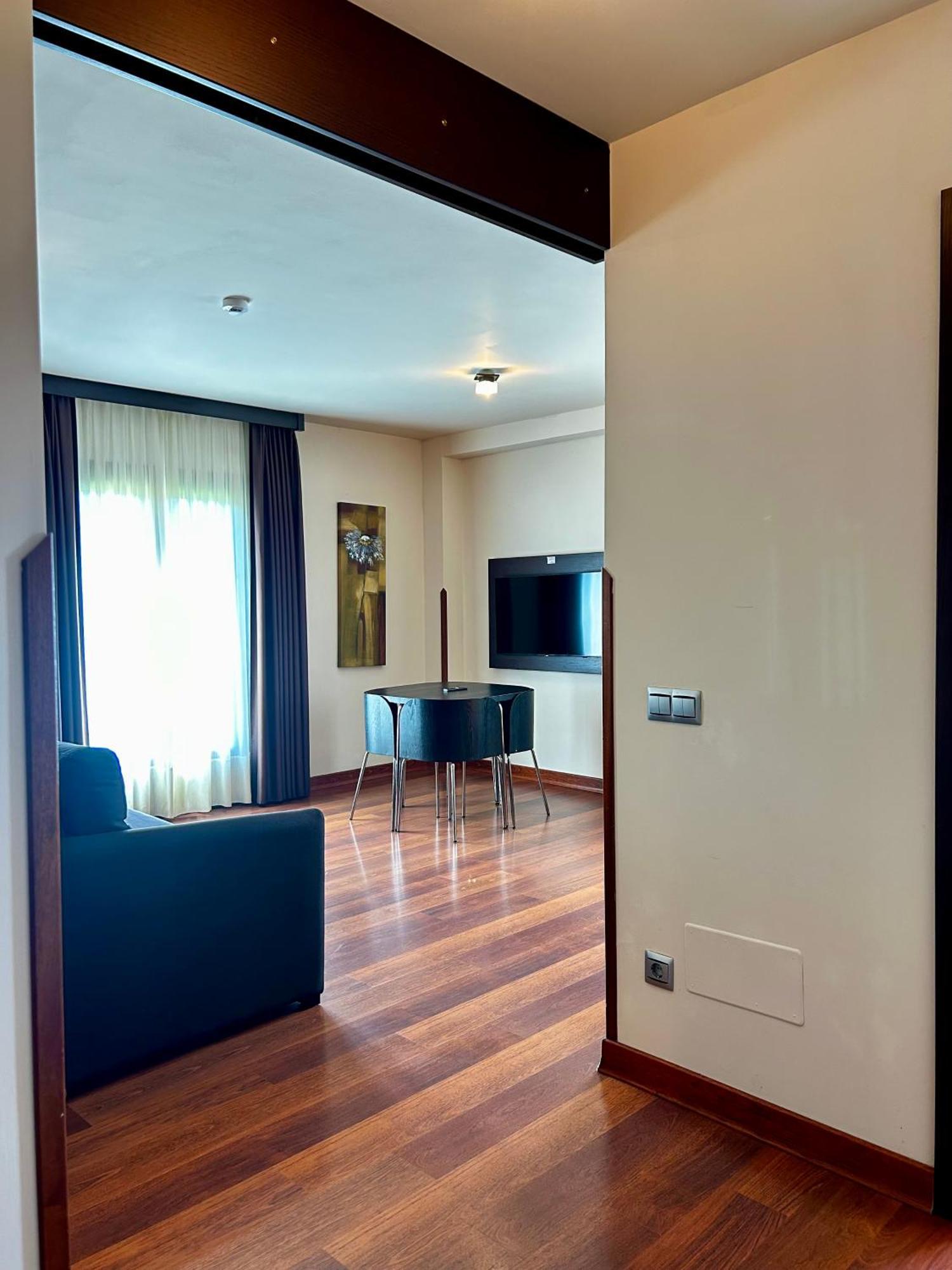 Apartamentos Rurales L'Arquera Лянес Екстериор снимка