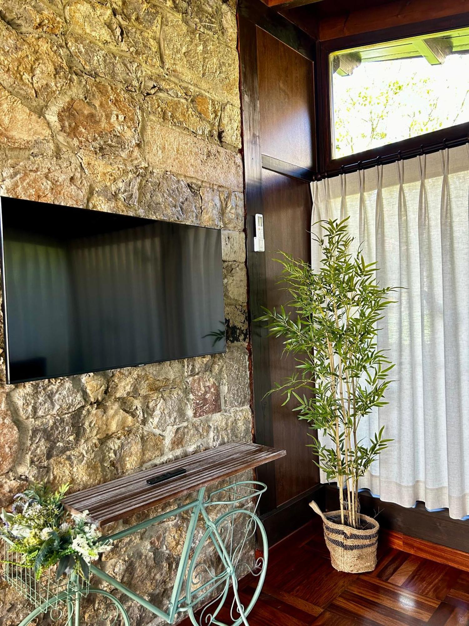 Apartamentos Rurales L'Arquera Лянес Екстериор снимка