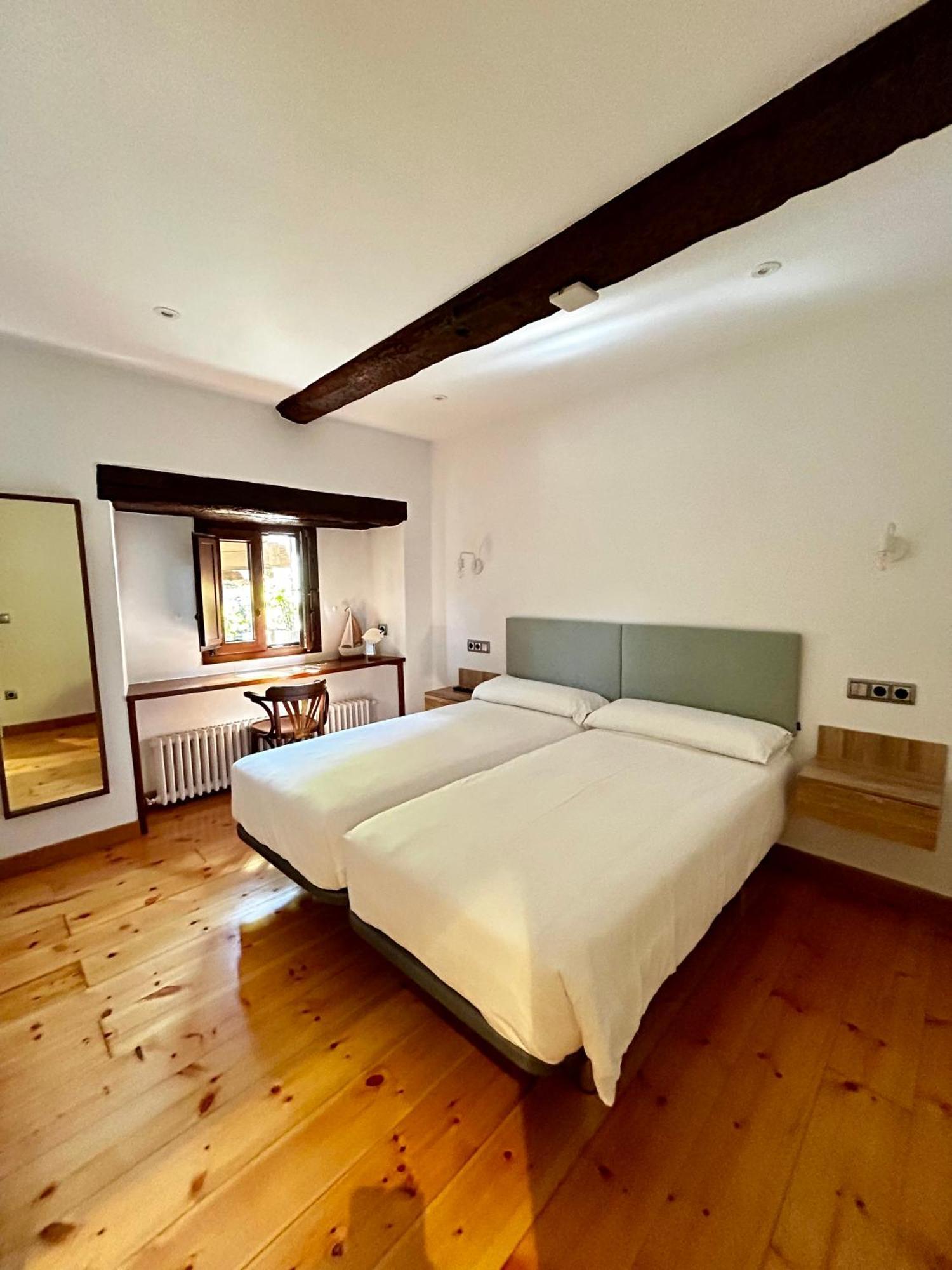 Apartamentos Rurales L'Arquera Лянес Екстериор снимка