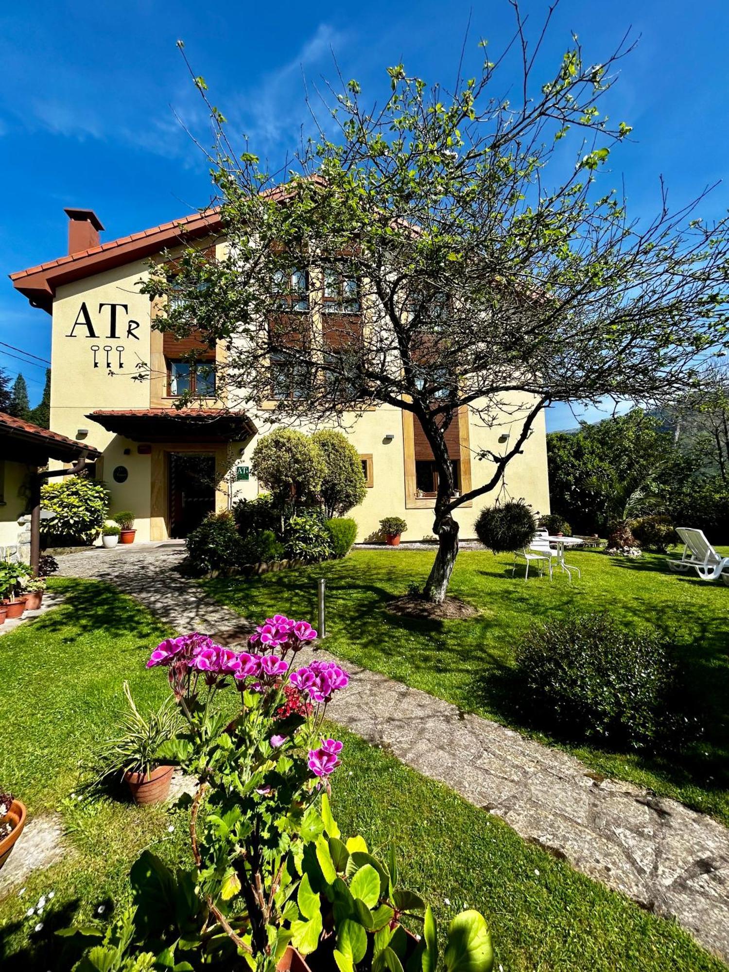 Apartamentos Rurales L'Arquera Лянес Екстериор снимка