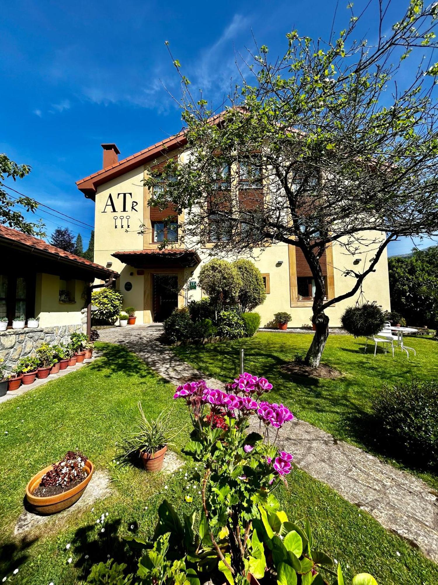 Apartamentos Rurales L'Arquera Лянес Екстериор снимка