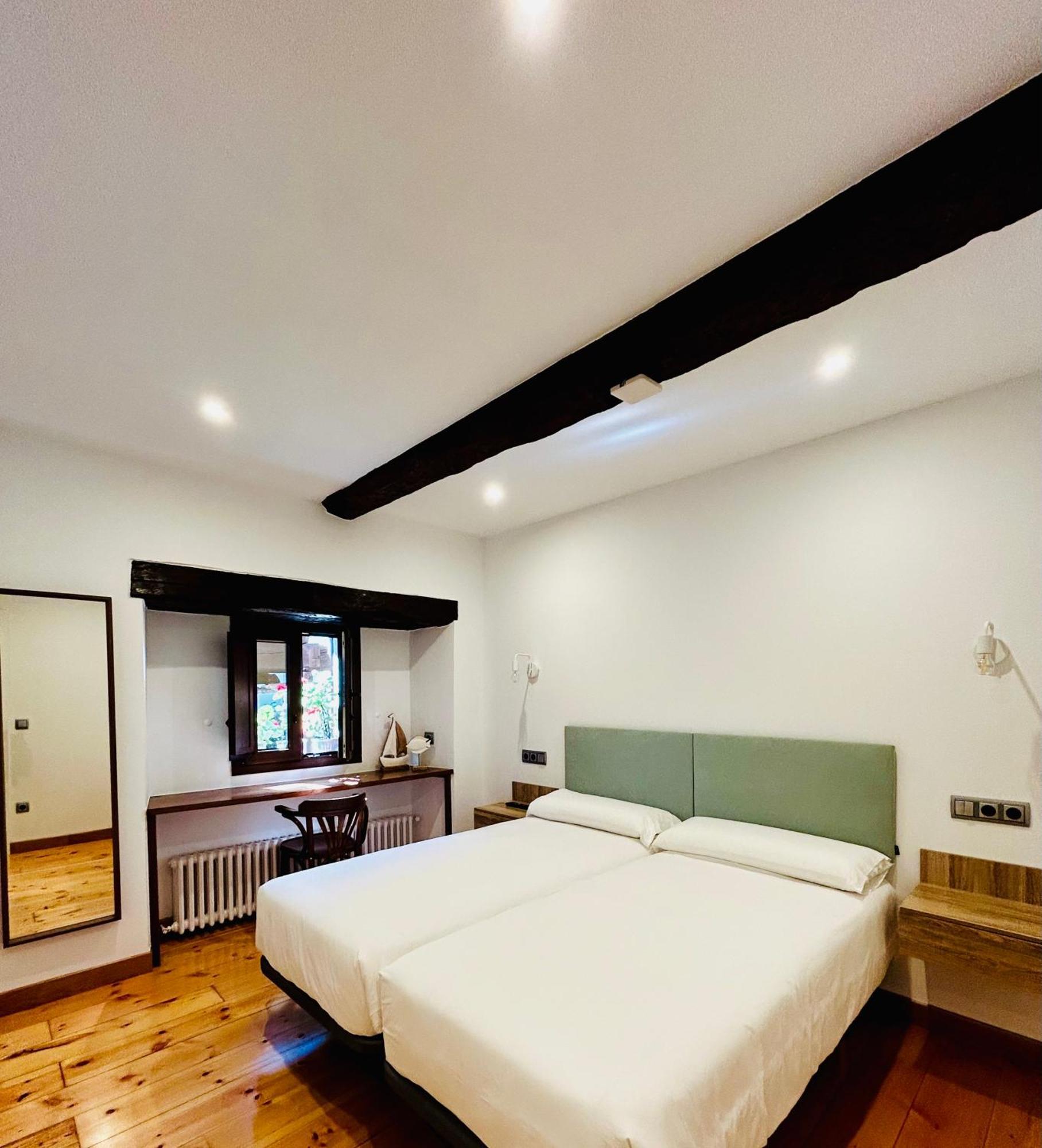 Apartamentos Rurales L'Arquera Лянес Екстериор снимка