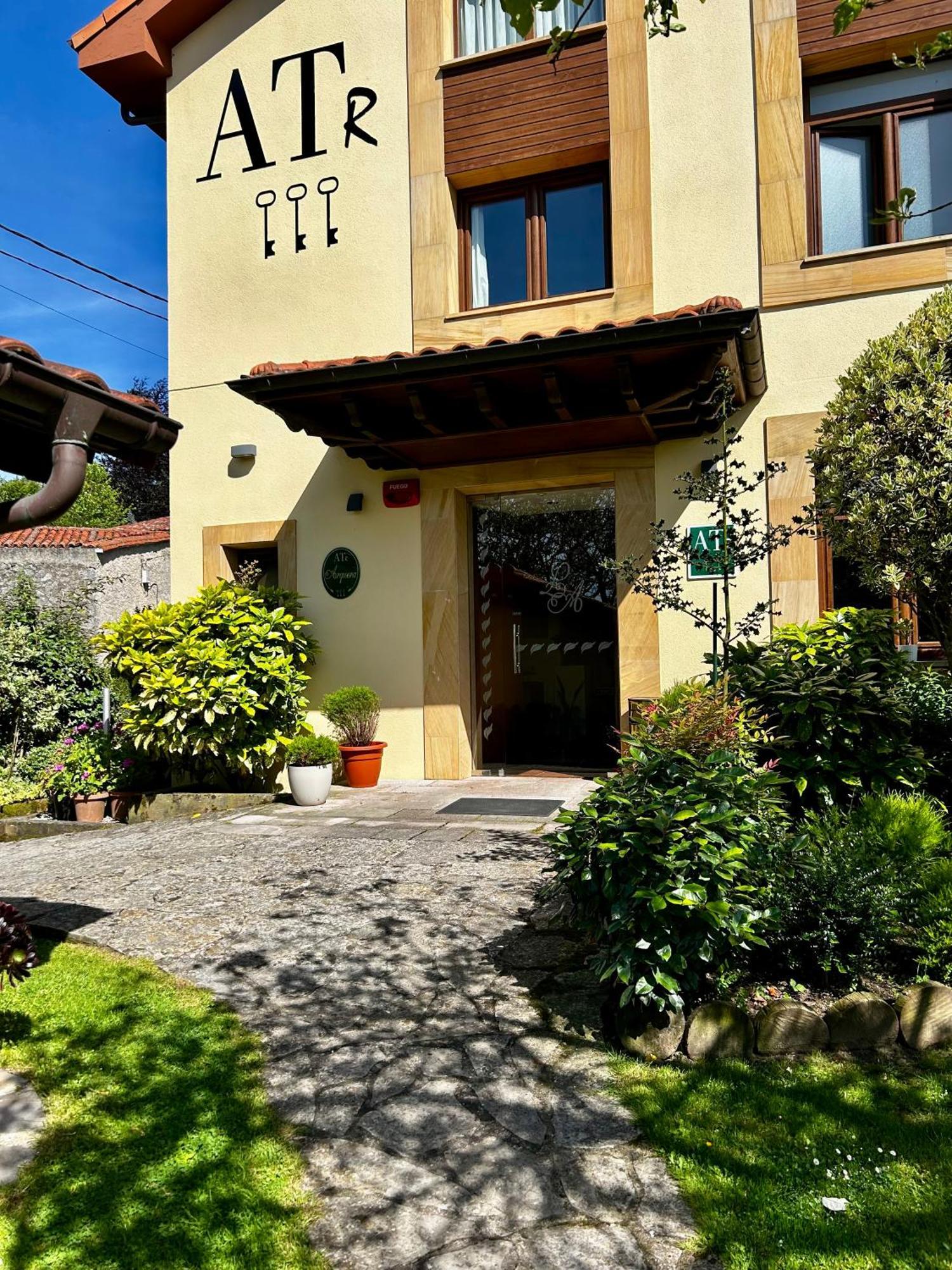 Apartamentos Rurales L'Arquera Лянес Екстериор снимка