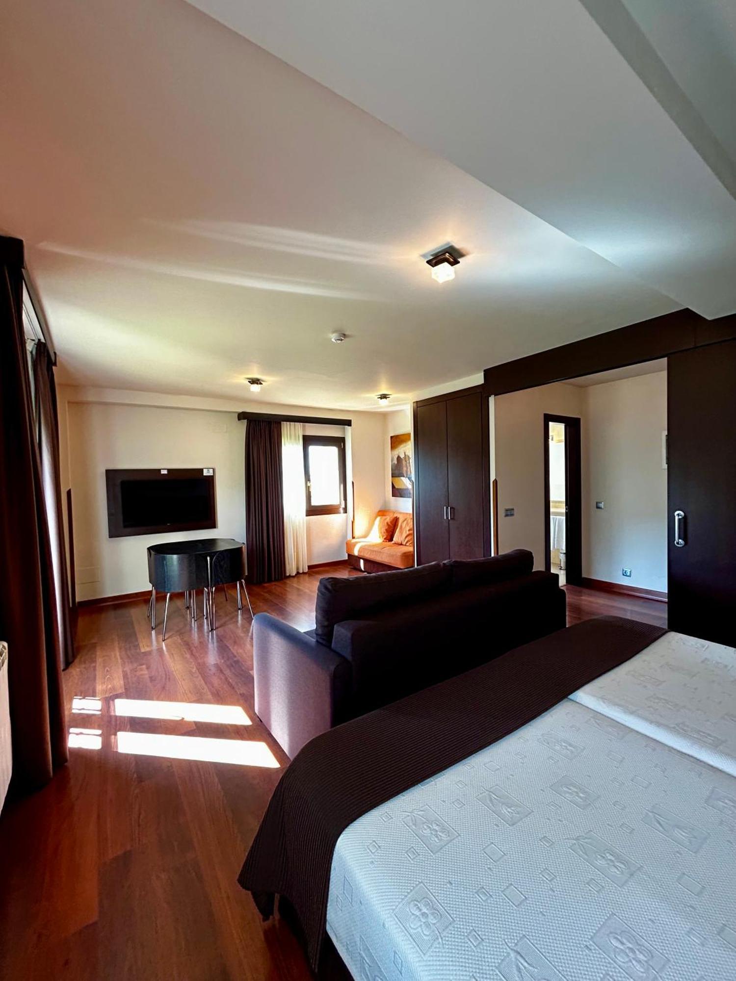 Apartamentos Rurales L'Arquera Лянес Екстериор снимка